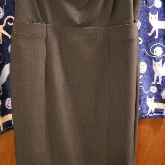 Dress - Picture 2 of 3